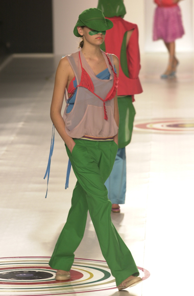 desfile-alexandreherchcovitch-saopauloverao2003rtw-121