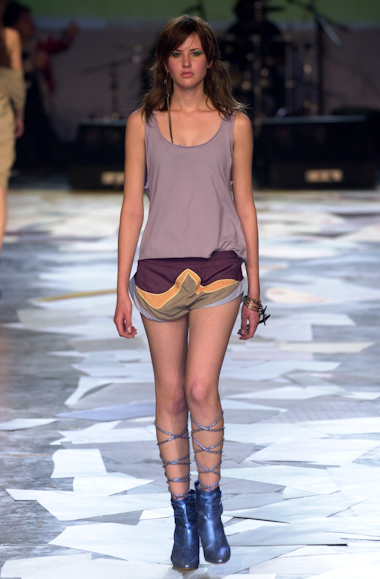 desfile-carlotajoakina-saopauloverao2003rtw-120