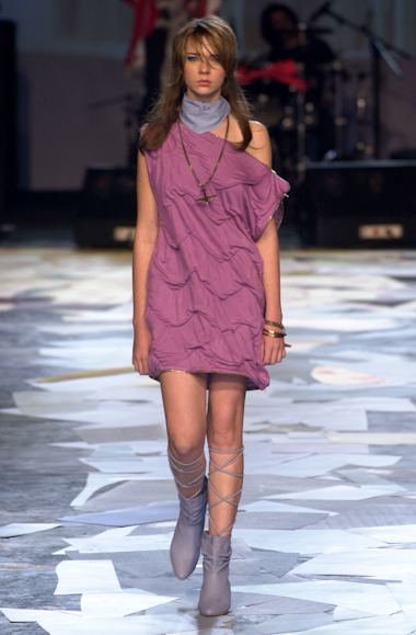desfile-carlotajoakina-saopauloverao2003rtw-121