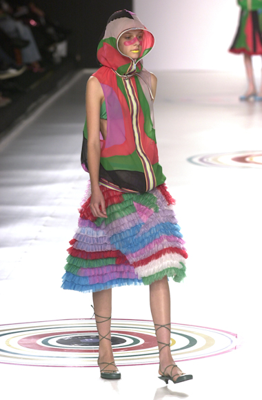 desfile-alexandreherchcovitch-saopauloverao2003rtw-125