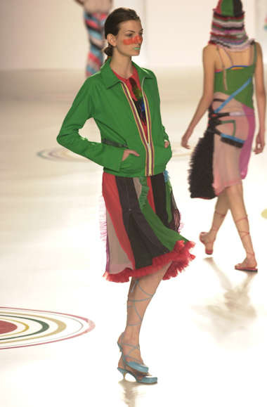 desfile-alexandreherchcovitch-saopauloverao2003rtw-127