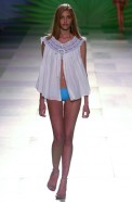 desfile-aguadecoco-saopauloverao2003rtw-4