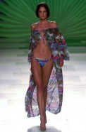 desfile-aguadecoco-saopauloverao2003rtw-26