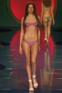 desfile-aguadoce-saopauloverao2003rtw-113