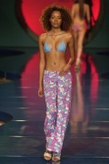 desfile-aguadoce-saopauloverao2003rtw-125