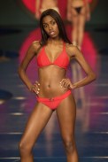 desfile-aguadoce-saopauloverao2003rtw-147