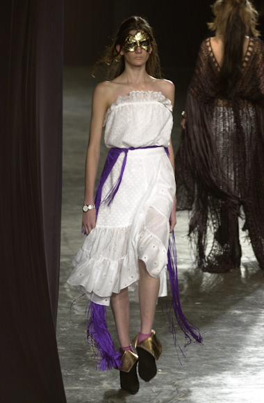 desfile-andrelima-saopauloverao2003rtw-101