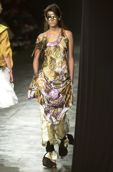 desfile-andrelima-saopauloverao2003rtw-123