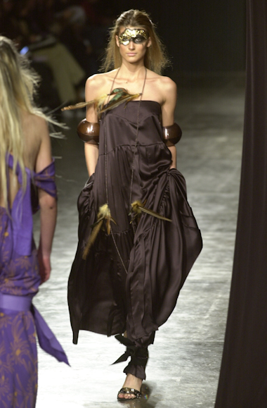 desfile-andrelima-saopauloverao2003rtw-125