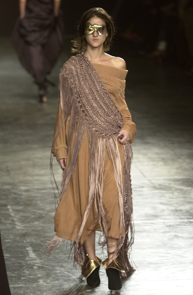 desfile-andrelima-saopauloverao2003rtw-127