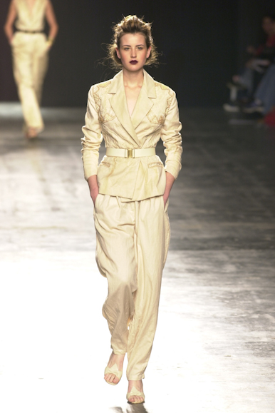 desfile-renatoloureiro-verao2003spfw-010