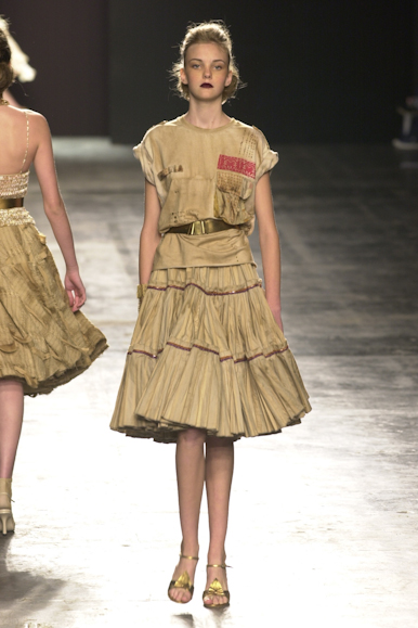 desfile-renatoloureiro-verao2003spfw-036