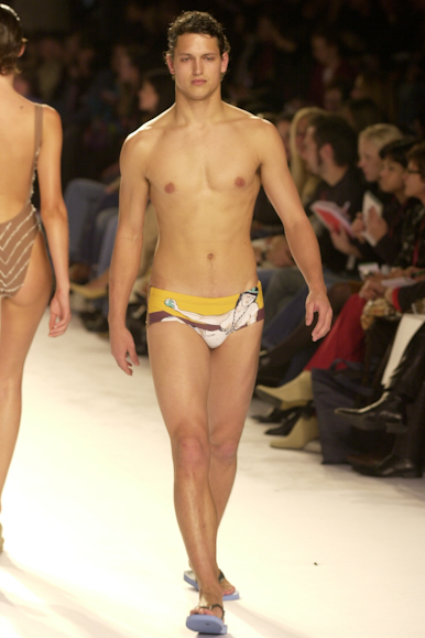 desfile-rosacha-verao2003spfw-014
