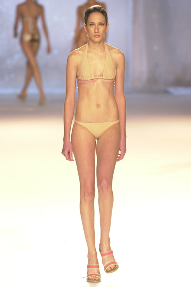 desfile-rosacha-verao2003spfw-022