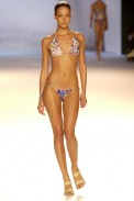 desfile-rosacha-verao2003spfw-025