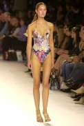 desfile-rosacha-verao2003spfw-027