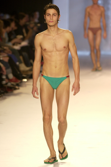 desfile-rosacha-verao2003spfw-032
