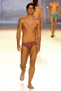 desfile-rosacha-verao2003spfw-034