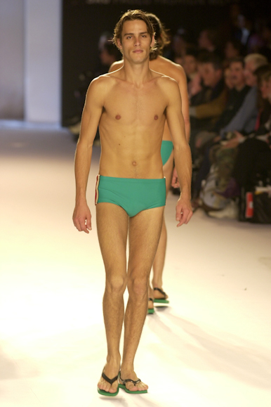 desfile-rosacha-verao2003spfw-036