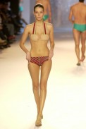 desfile-rosacha-verao2003spfw-037