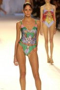 desfile-rosacha-verao2003spfw-050