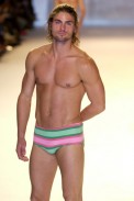 desfile-rosacha-verao2003spfw-061