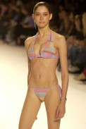 desfile-rosacha-verao2003spfw-071