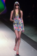 desfile-triton-verao2003spfw-070