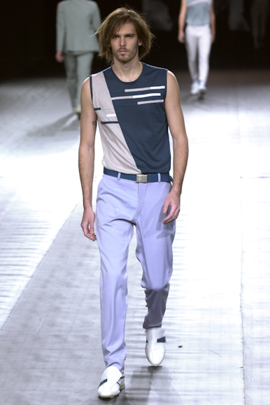 desfile-vrom-verao2003spfw-009