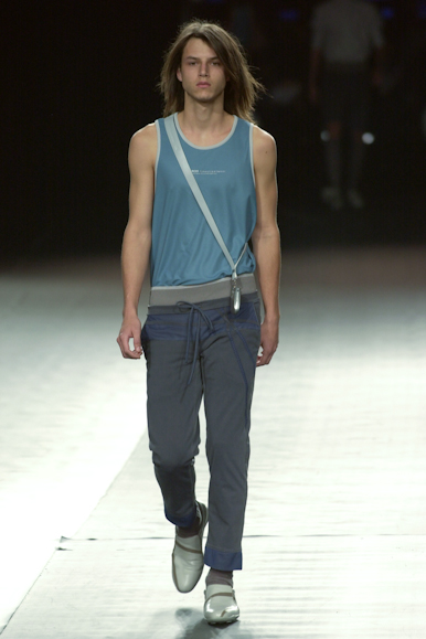 desfile-vrom-verao2003spfw-019