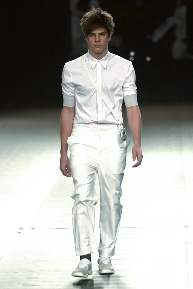 desfile-vrom-verao2003spfw-037