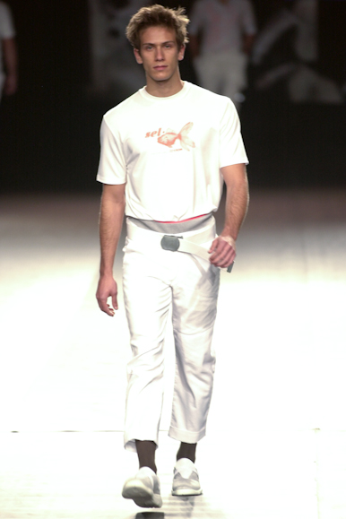 desfile-vrom-verao2003spfw-042
