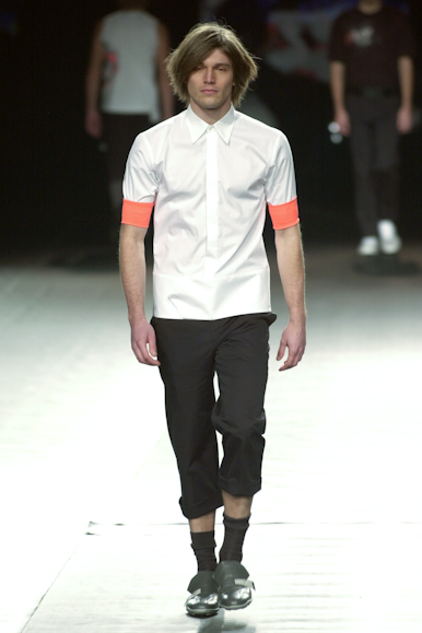 desfile-vrom-verao2003spfw-054