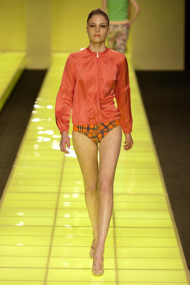 desfiles-cori-spverao2004rtw-112
