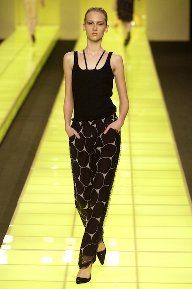 desfiles-cori-spverao2004rtw-120