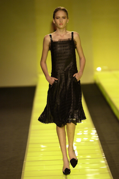 desfiles-cori-spverao2004rtw-137