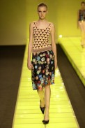 desfiles-cori-spverao2004rtw-140