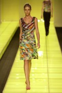 desfiles-cori-spverao2004rtw-151