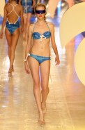 desfiles-aguadecoco-spverao2004rtw-102