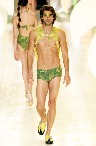 desfiles-aguadecoco-spverao2004rtw-118
