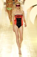 desfiles-aguadecoco-spverao2004rtw-123