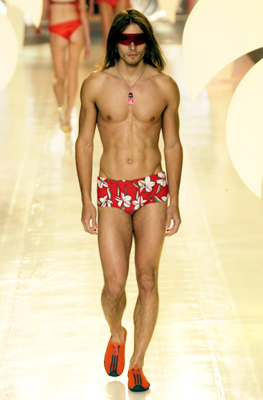 desfiles-aguadecoco-spverao2004rtw-124