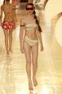 desfiles-aguadecoco-spverao2004rtw-130