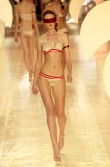 desfiles-aguadecoco-spverao2004rtw-131