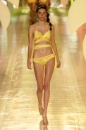desfiles-aguadecoco-spverao2004rtw-138