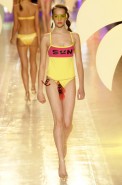 desfiles-aguadecoco-spverao2004rtw-142