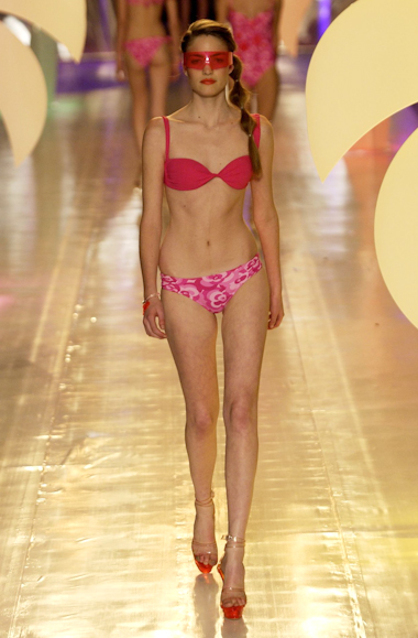 desfiles-aguadecoco-spverao2004rtw-144