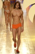desfiles-aguadecoco-spverao2004rtw-157