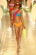 desfiles-aguadecoco-spverao2004rtw-162
