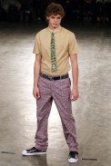 desfiles-alexandreherchcovichmen-spverao2004rtw-116